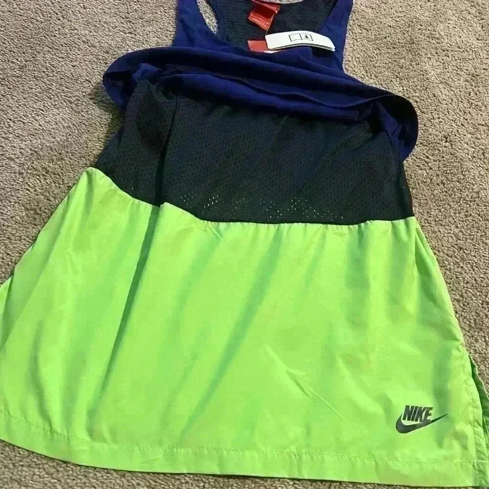 Nike Size Small Track And Field Women’s Run Crew Tank Green And Blue - Picture 8 of 10